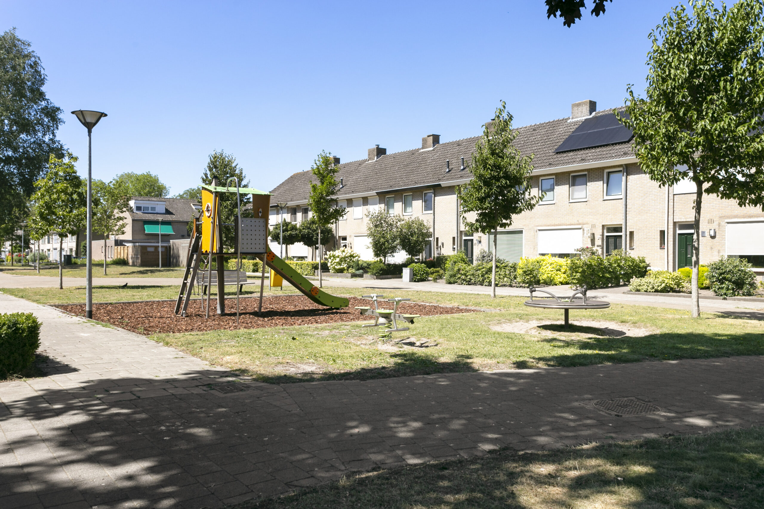 Woonstraat met speelgelegenheid in Goirle